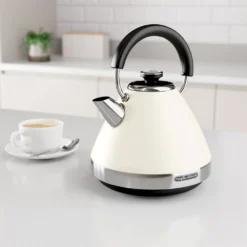 Morphy Richards Venture Cream Pyramid Kettle 16 Morphy Richards Venture Cream Pyramid Kettle -Morphy Richards Sales Shop 100132 lifestyle