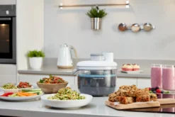 Morphy Richards Prepstar White Food Processor 21 Morphy Richards Prepstar White Food Processor -Morphy Richards Sales Shop 40101220Morphy20Richards20Prepstar20Photography20Hero20Shot20with20Plated20Dishes20White2001