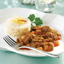 Morphy Richards Sear and Stew Rose Gold Slow Cooker 6.5L 25 Morphy Richards Sear and Stew Rose Gold Slow Cooker 6.5L -Morphy Richards Sales Shop beef curry